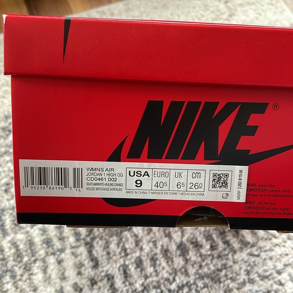 NWOT Women’s Air Jordan 1 Retro High OG ‘Seafoam’ - Picture 2 of 9